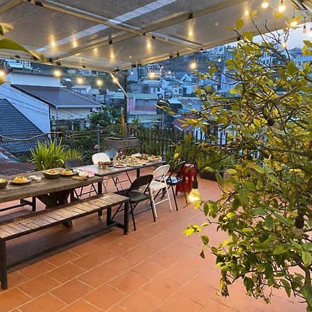 La Nha Homestay Da Lat Esterno foto