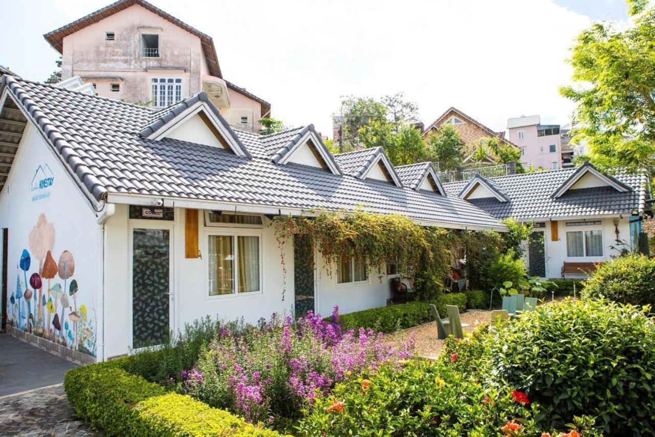La Nha Homestay Da Lat Esterno foto
