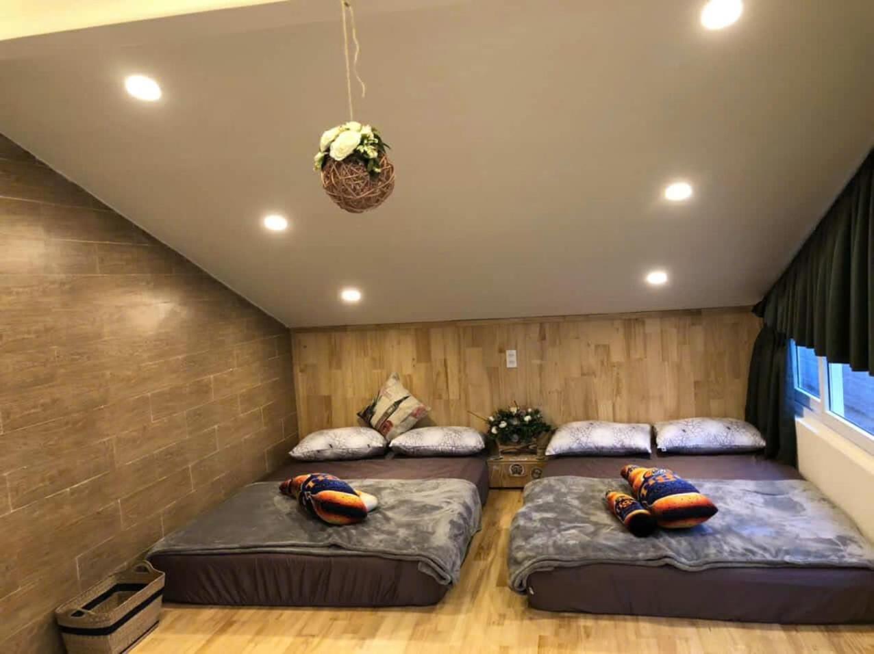 La Nha Homestay Da Lat Esterno foto
