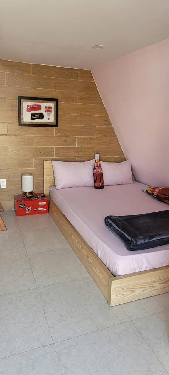 La Nha Homestay Da Lat Esterno foto