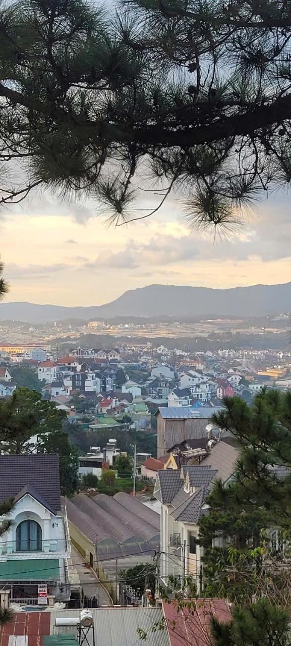 La Nha Homestay Da Lat Esterno foto